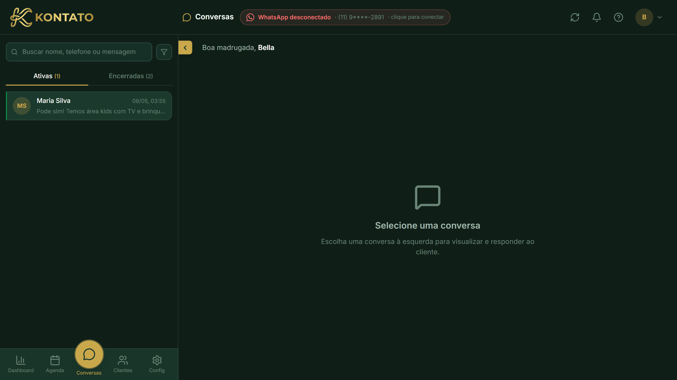 Cockpit de conversas: lista lateral com avatares, badges de não lidas e barra colorida de status.